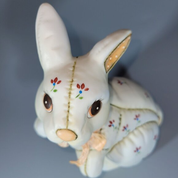 Charming Lefton Quilted Bunny Figurine Hand-Painted Ceramic Collectible Easter D - Picture 5 of 8